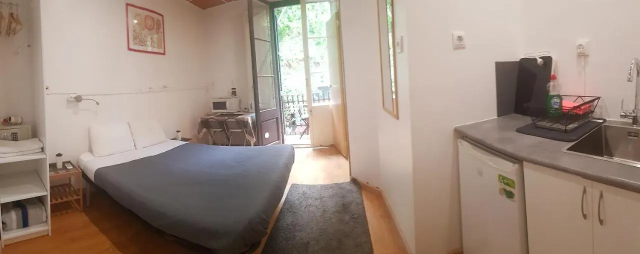 Barcelona Rooms 294