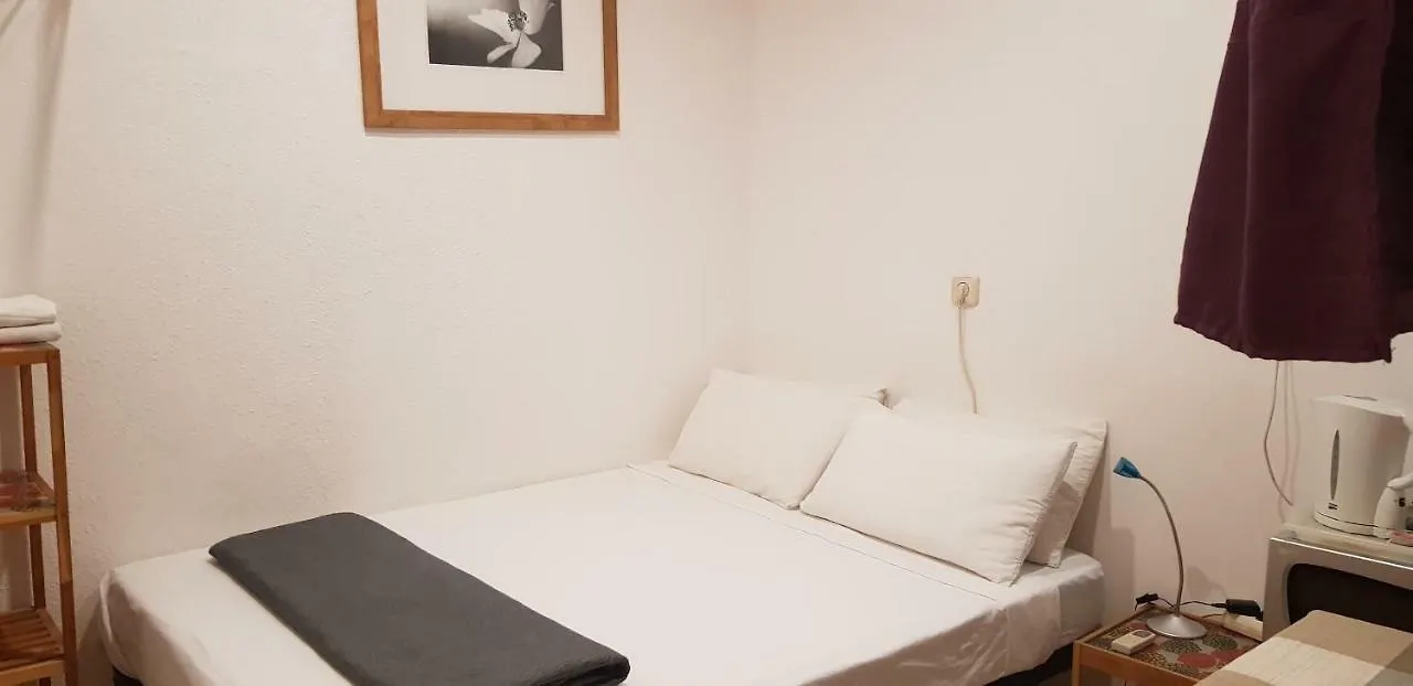 Barcelona Rooms 294